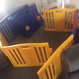 This play pen can be made smaller comes apart really easy pick up only or delivery if local