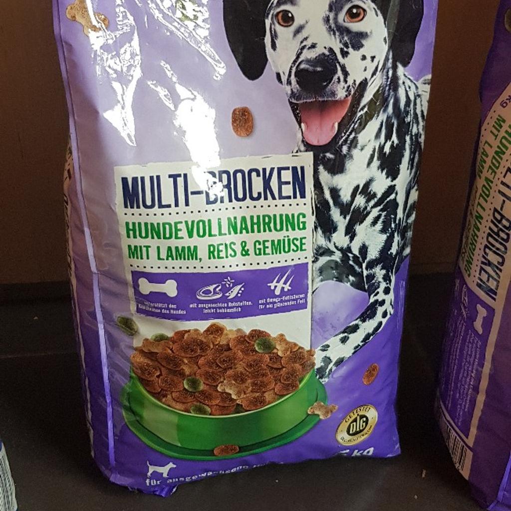 Hundefutter in 67346 fr  4,00 zum Verkauf | Shpock AT