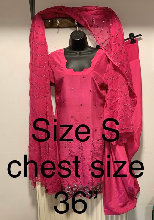 Buy & Sell West Midlands Birmingham - Photos for Asian 3 pieces suit size S tunic pants scarf