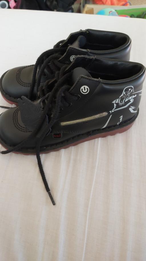 Buy & Sell Camberwell South East London - Photos for School Kickers star wars size 1