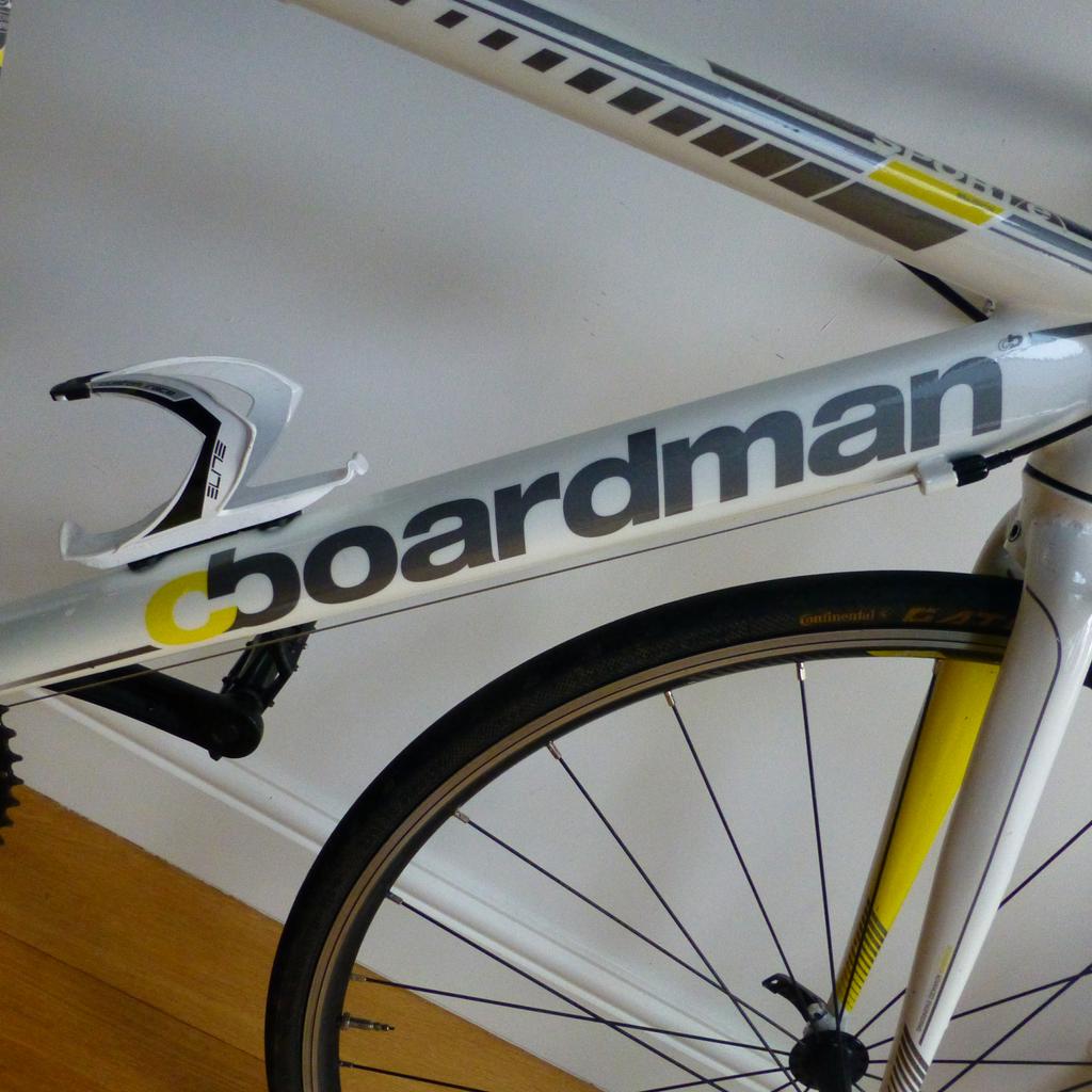 Boardman SPORT/e Road bike Junior Racing Bike in AL7 Hatfield for £175.