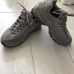 Nike air max 95’s 
Uk size 6 
In good used condition 
Bought for £130 selling for £25 
Please don’t send no silly offers as I will not respond 
They do need to be cleaned with suede cleaners or crep protect  I haven’t done so yet as haven’t had the cleaner 
Collection only N19 3BQ
Thanks for looking