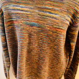 Missoni Mens traditional multicoloured wool sweater jumper in amazing condition, size 52, XL  measurements below, this jumper looks amazing on, and is a classic Missoni pattern print, cost around £390, from a smoke and pet free home.
Measurements lay flat.
Pit to pit 22 inches
Length 26 inches
Arm length under to cuff 21 inches
Postage available only signed and insured and PayPal
