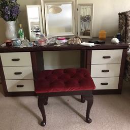 Four pieces
Dressing table 
Chest of draws 
Two wardrobes
NO stool