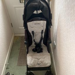 In good condition - Please note this buggy needs a clean, hence the low price!!!

Folds down compactly! Includes rain cover!

Suitable from 6 months!

Collection from Halesowen, B63!