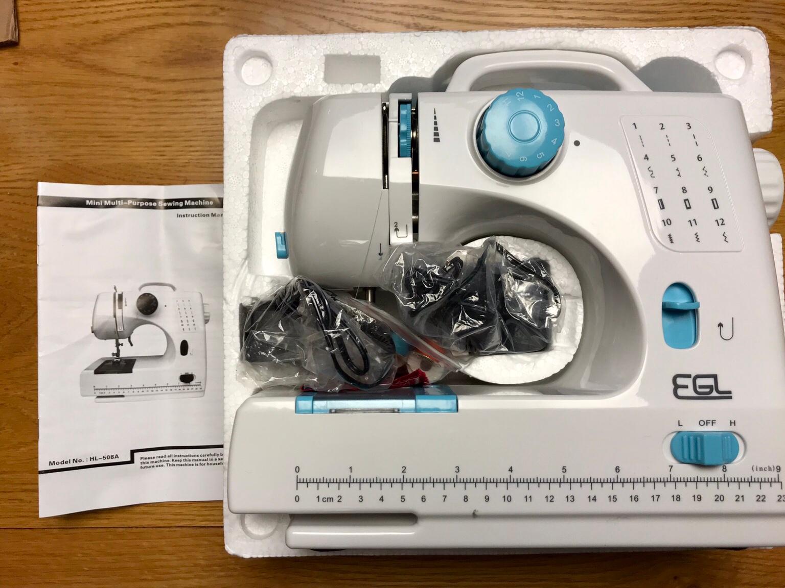 Compact Mini Sewing Machine EGL HL508A NEW in SE16 London für 20,00