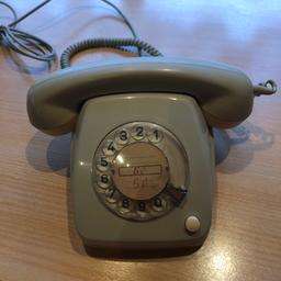 Gut erhaltenes nostalgisches Telefon mit Wählscheibe! Preis VHB
