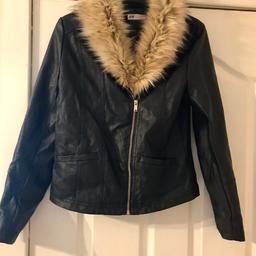 Girls h&m jacket age 14+ years immaculate condition only worn once