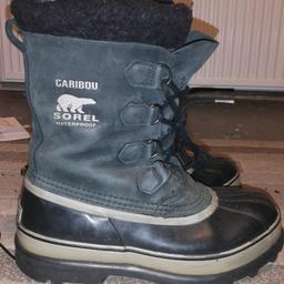 Sorel mens 8.5
Cracks on toe section as pictured but doesn't go through to inside of boots.
Can post.