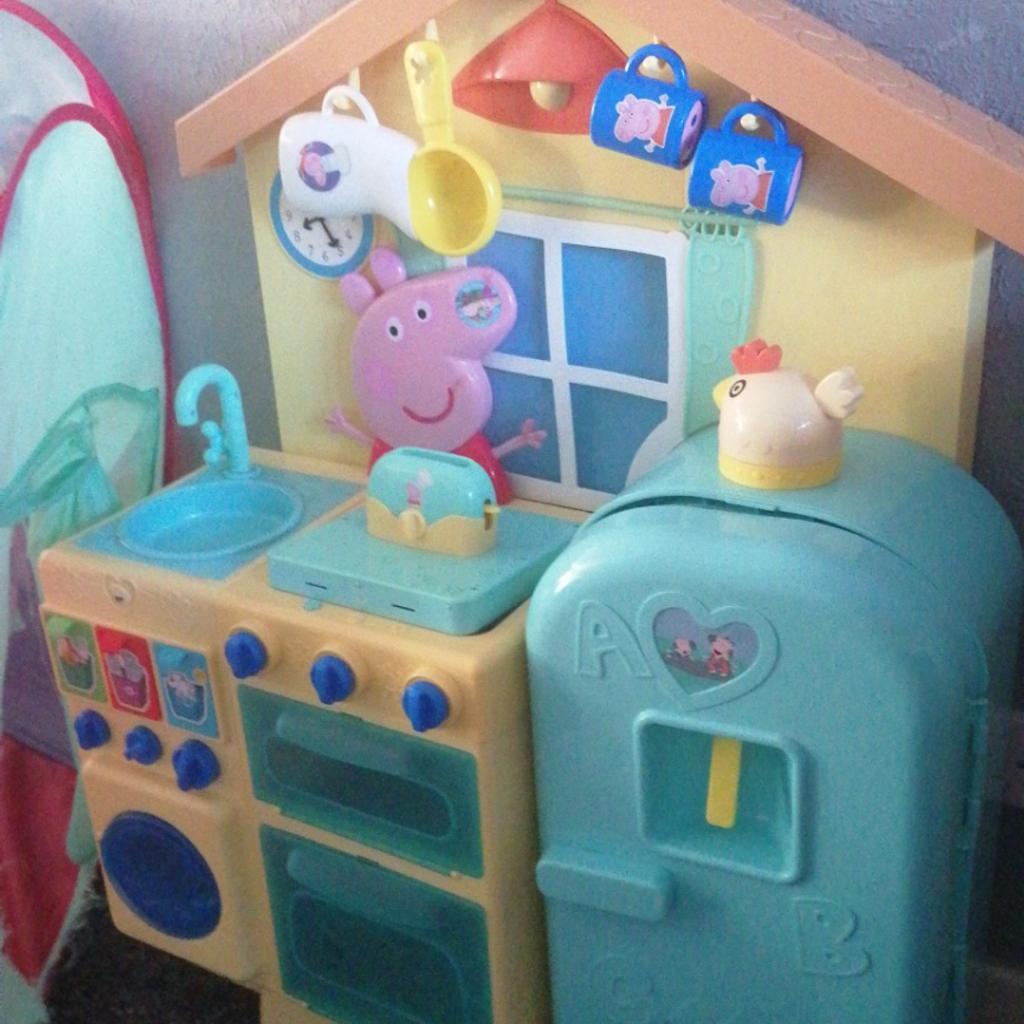 Peppa pig kitchen and tent in B35 Birmingham für £ 14,00 zum Verkauf ...