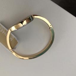 Michael Kors Uhr in gold Neu mit Etikett

Nie getragen, weil Fehlkauf 

249€ NP
100€ VHB
