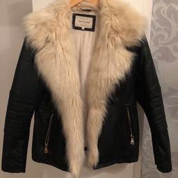 River island
Fur leather jacket
Ladies size 14
Brand new without tags