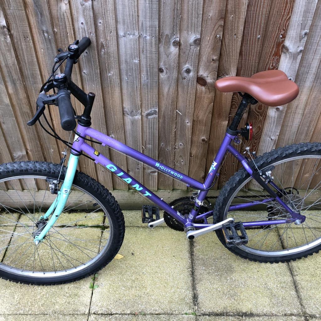Giant hollywood bike hotsell