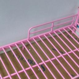 Lovely condition pink Toddler bed frame. No mattress but do have a couple of bedsheets.

Has been used but still in good condition. Need gone hence low price.