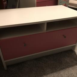 For sale Malibu pink tv/storage unit.
In used but excellent condition.

Size H 44.3, W 120, D 39.6cm

Only selling due to colour change in bedroom.
Can be collected from Newhall area.
Please message for further details.
Please see other matching items for sale.