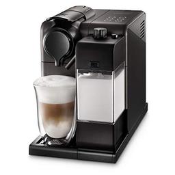 Knappt använd Nespresso maskin inköpt detta år . 
Färgen är svart .
Kapslar medföljer

Finns på Resarö ☺️ kan tas till Täby