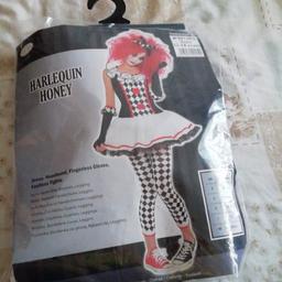 Harlequin Dress up costume comes with everything listed on packaging. Age 12-14 years. Perfect for Halloween on Thursday 🎃
