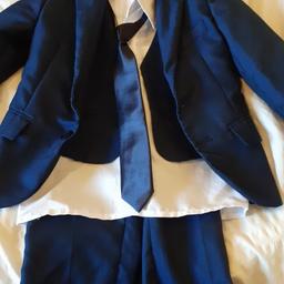 boys 5 piece suit age 4 excellent condition to small for my boy worn once