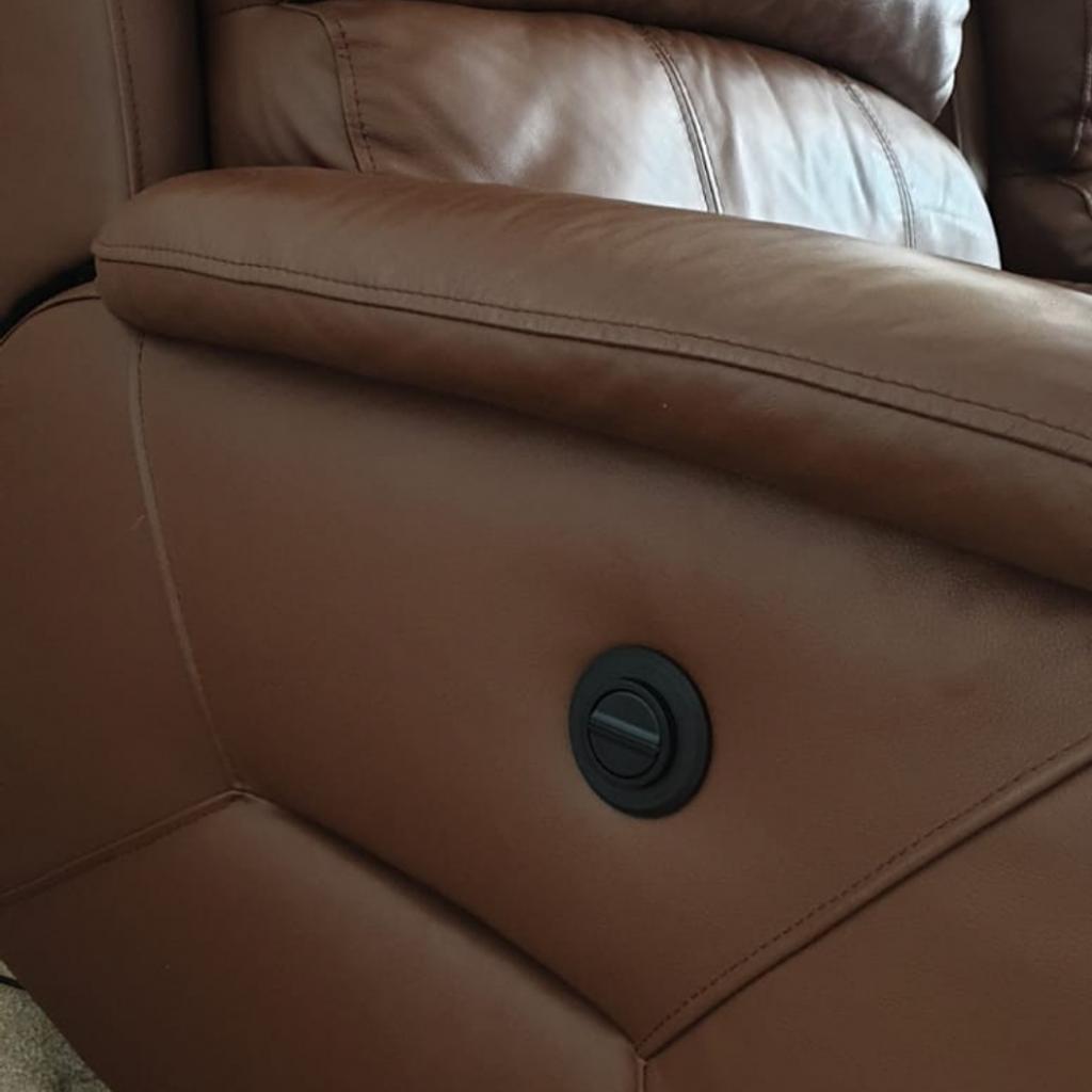 Dfs navona electric discount recliner