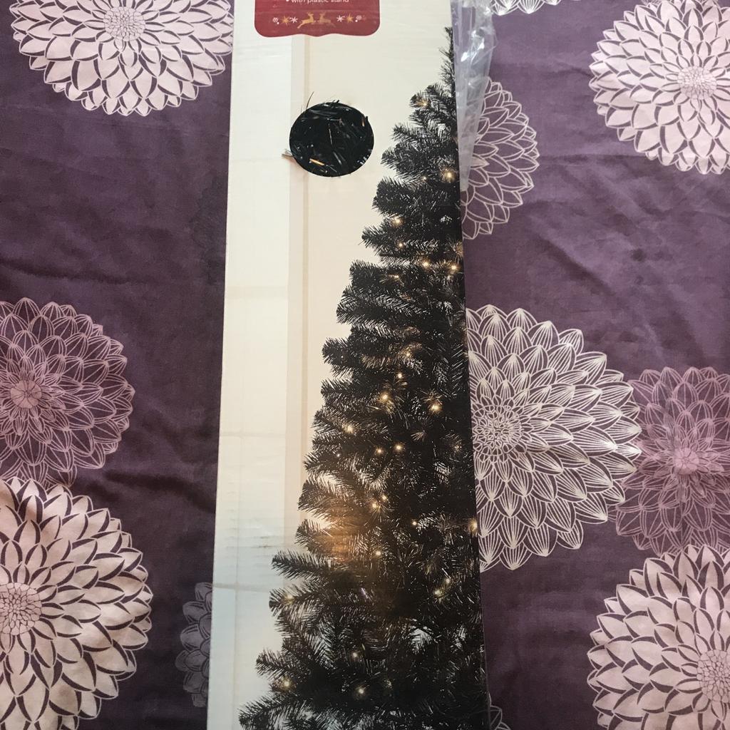 Pre lit black christmas wreath