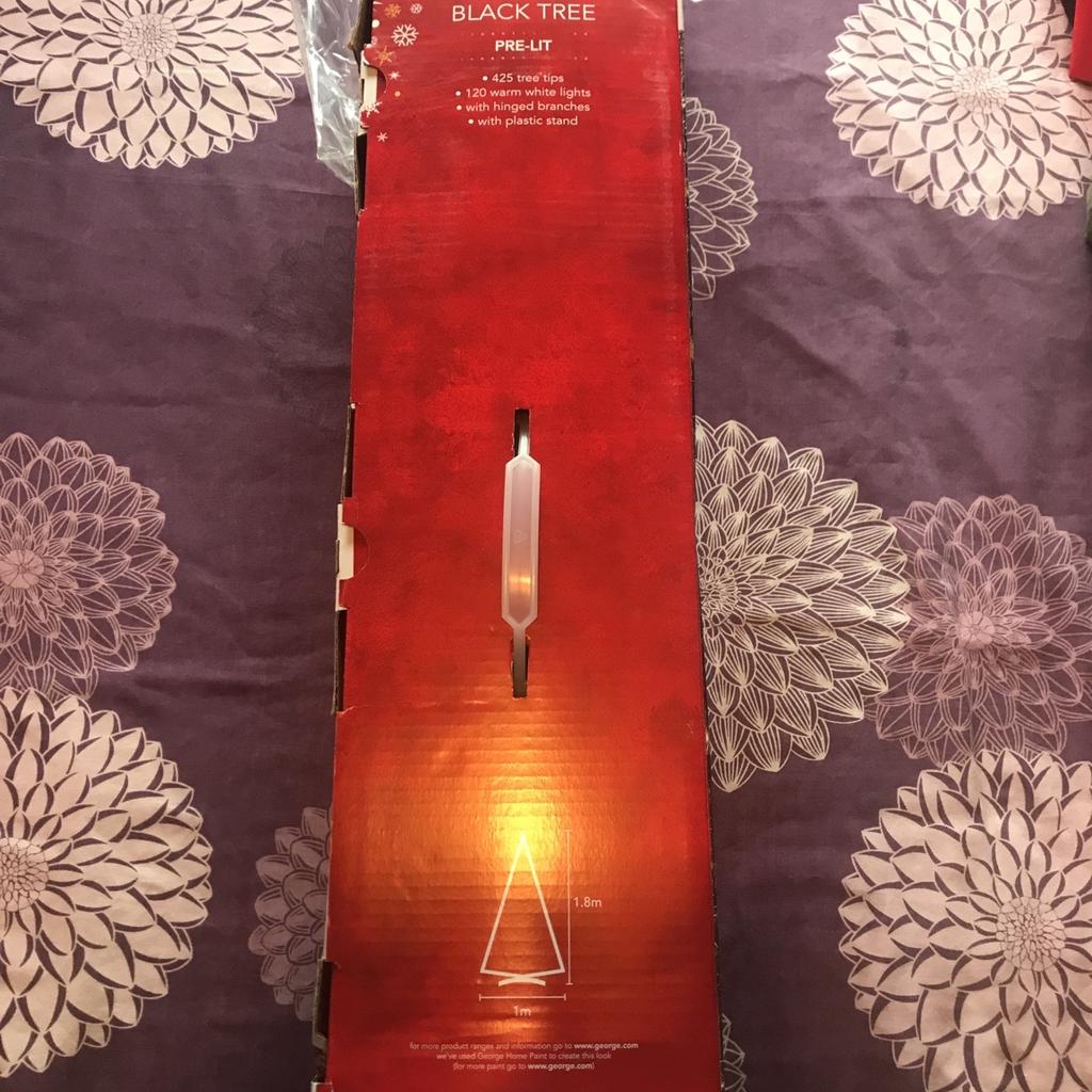 6ft prelit black Christmas tree in WV14 Dudley für 8,00 £ zum Verkauf