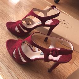 Beautiful Prada shoes in very good condition. They are in maroon/burgundy colour.
Size 5&1/2 (38 and 1/2). They are high heels about 4/4.5inch but the platform reduces the heel height and makes them comfortable. I recently bought them thinking that 38&1/2 would fit, unfortunately they don’t fit as I am a big size 6. Collection only from HA9 Wembley Park and cash on Collection. 