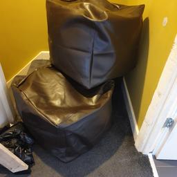 3 brown leather bean bags
only used whilst waiting for sofa to come
can deliver if local
