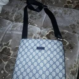 gucci messenger bag selling as i dont use.open on offers will swap for another bag
