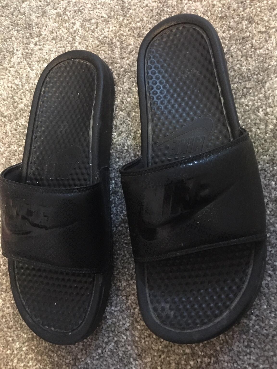mens nike sliders size 9