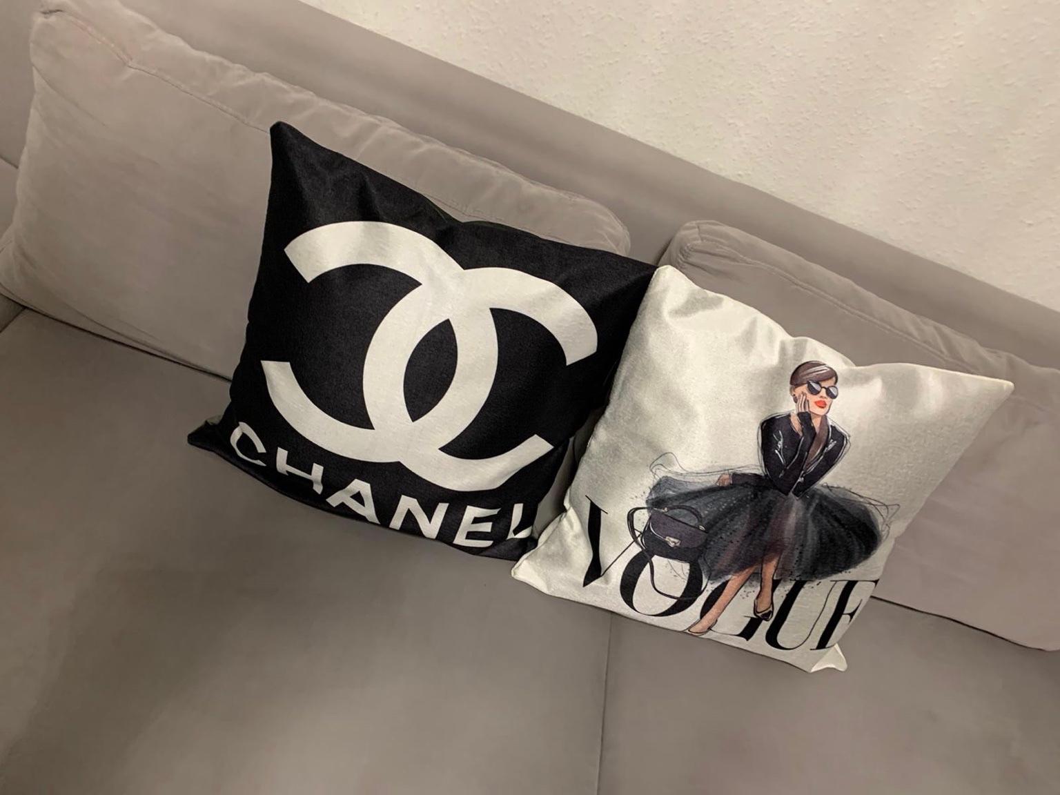 Neu Prada Chanel Vouge CC Coco Kissenhülle in 45881 Gelsenkirchen für 15,00 € zum Verkauf