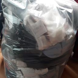 Big bundle 20kg Women/Men New with tags & without tags some used in very good condition
Sweater
Jacket
Tops
Body
Dresses ...
100£ 1 bag (availlable 2),no sorters
Collection B23