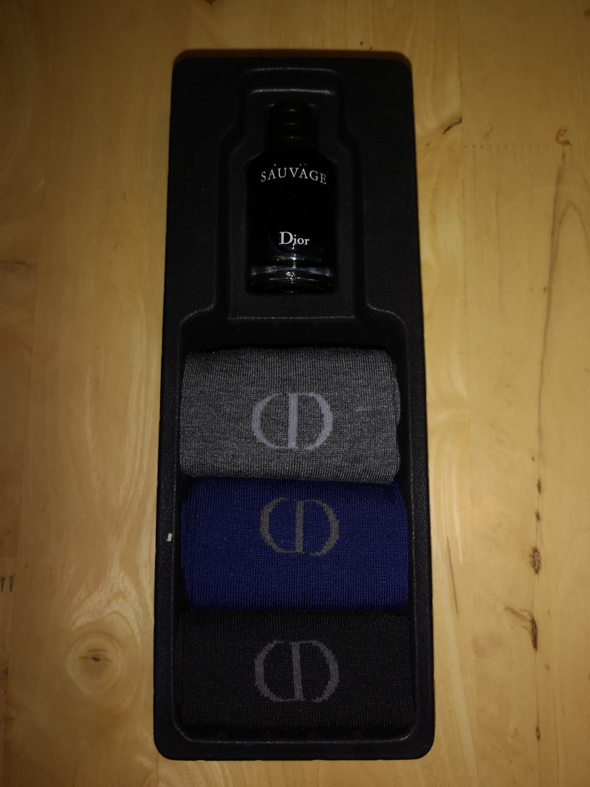 Dior sauvage gift 2025 set with socks