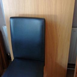 Table and 4 chairs
Excellent condition
Table measures 75cmx120cm
Collection only