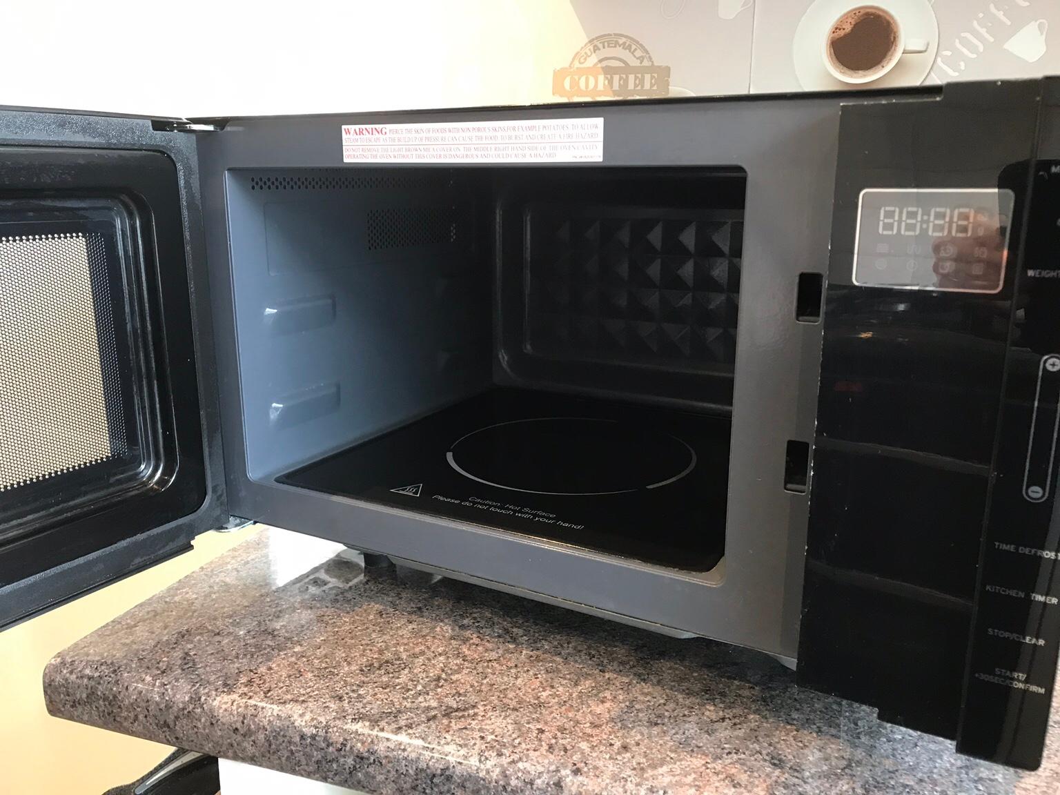 Delonghi TM8M5M Flatbed 800W Microwave in LS26 Leeds for £40.00 for sale Shpock