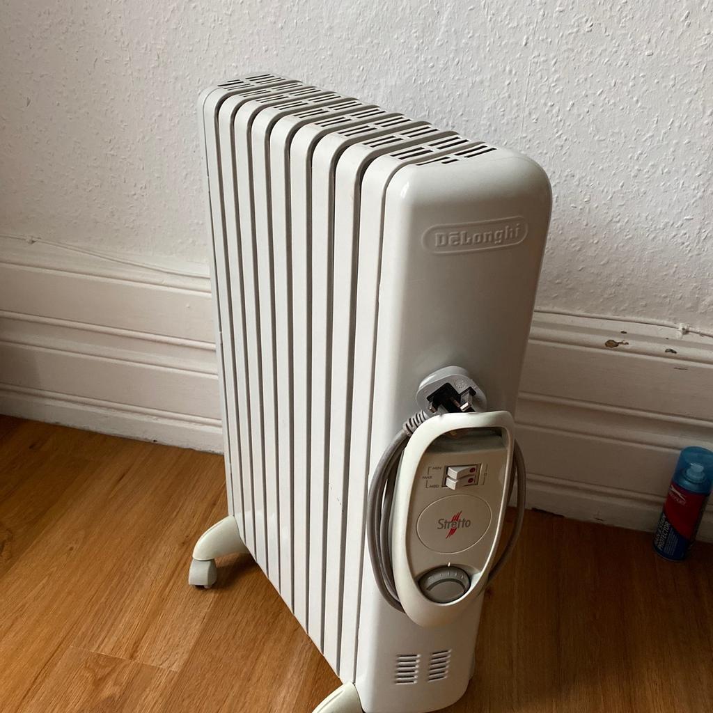 Delonghi Stretto TRSW0920 Oil Heater 2000W in N19 London f r 30 00