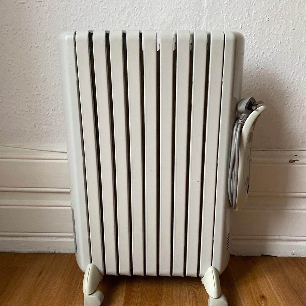 Delonghi Stretto TRSW0920 Oil Heater 2000W in N19 London f r 30 00