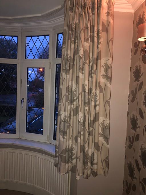 Buy & Sell Castlecroft Wolverhampton - Photos for 90x90 curtains