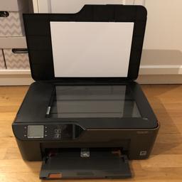 HP Deskjet 3524 Drucker
-Drucken
-Scannen
-Kopieren
-kabelloses Drucken sowie Scannen