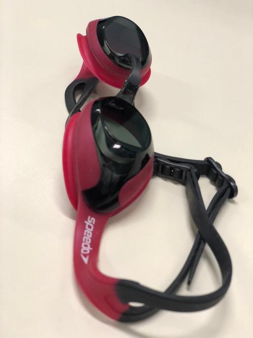 Buy & Sell East London South Quay - East London - Photos for Speedo unisex swimming goggles