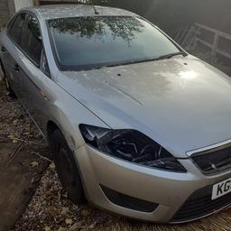 mondeo mk4  spares please read.   no lights no battery no rear bumper no cd player and will be no wheels can be winched on then remove wheels got log book £50