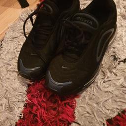 nike 720 size 2.5 been worn once blacks in excellent condition