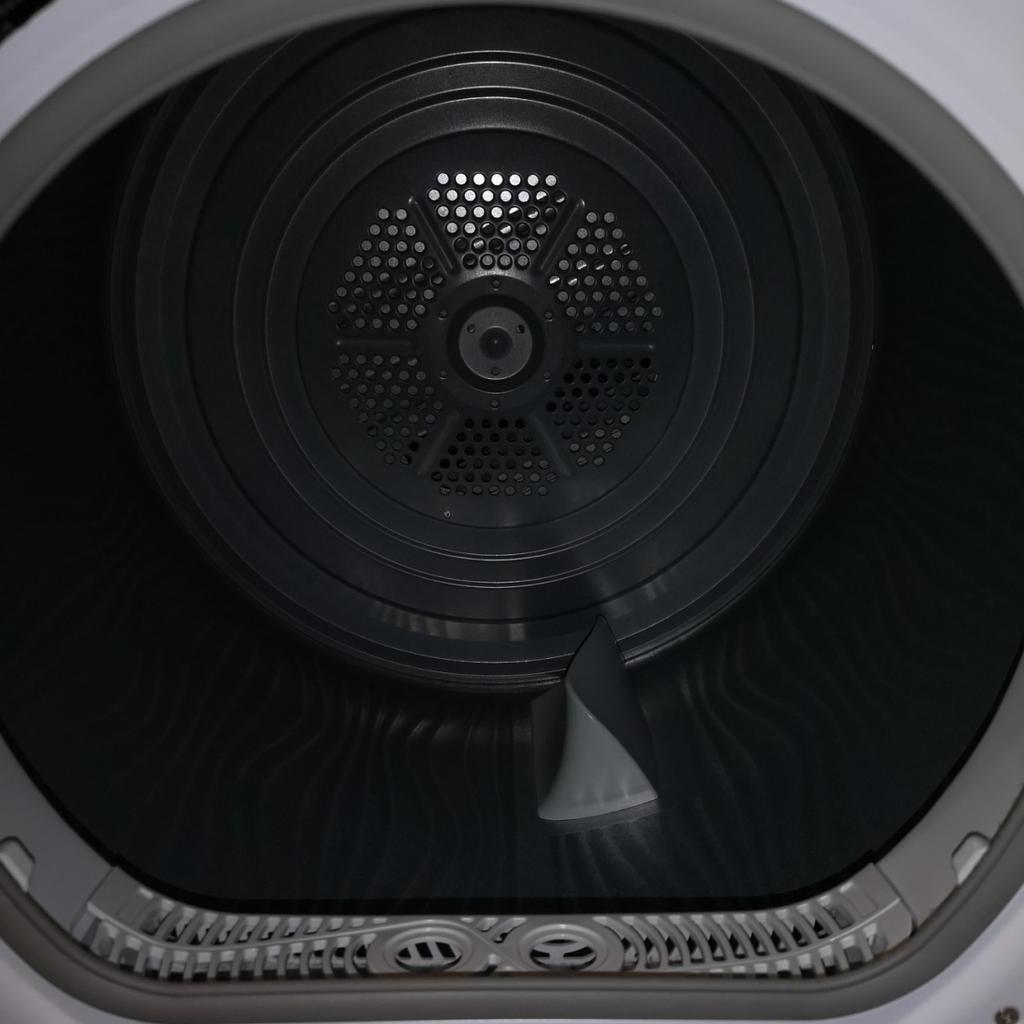 Hotpoint Aquarius 9kg condensing dryer in S40 Chesterfield for £40.00