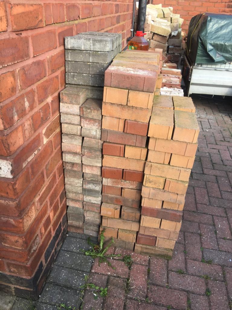 Bricks / Driveway / Paving bricks in WN7 Wigan for £15.00 for sale | Shpock