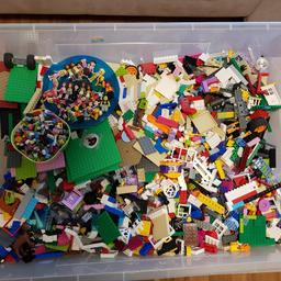 Ich verkaufe die ganze Kiste voll mit Lego. Es sind gemischte Teile, sowohl Lego Friends wie auch normales Lego.
Selbstabholung.