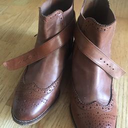 Size 40. Real leather, worn few times & in very good condition