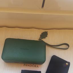 Vendo no scambio portagioie Pandora. colore verde misure : 17x9cm h4,5cm. Zona Roma montemario