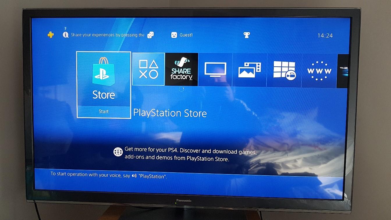 PS4 CONSOLE GAMES HEADSET AND CONTROLLER in DY10 Wyre Forest for £160.