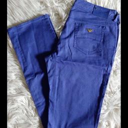 Original Hose von Armani Jeans
Sale!
Alles muss raus
Gr.31 (L/XL)
Blau Coral
Preis verhandelbar
