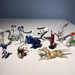Her is a collections of small glass animals. Been on display in a glass cabinet.

Collection only.