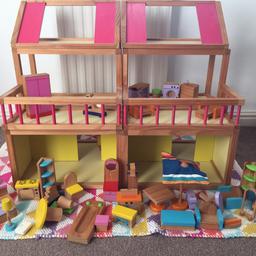 Wooden dolls house and good selection of furniture, house fits together many different ways, collection Bd10